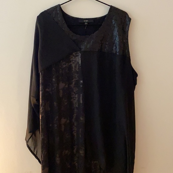 Black, sequinned shoulder dress with chiffon layer - Picture 2 of 10